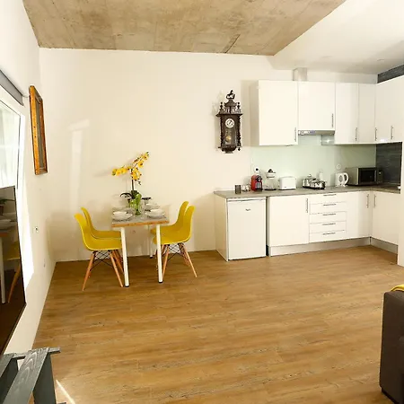 New Downtown Apartmán